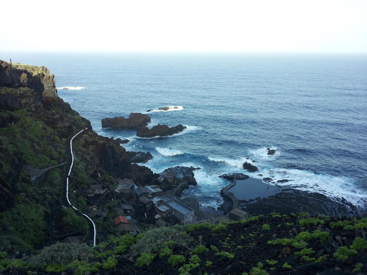 Pozo De Las Calcosas - El Hierro Exterior foto
